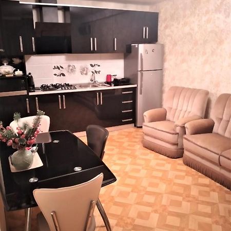 Izi'S Cozy Apartment Κουτάισι Εξωτερικό φωτογραφία