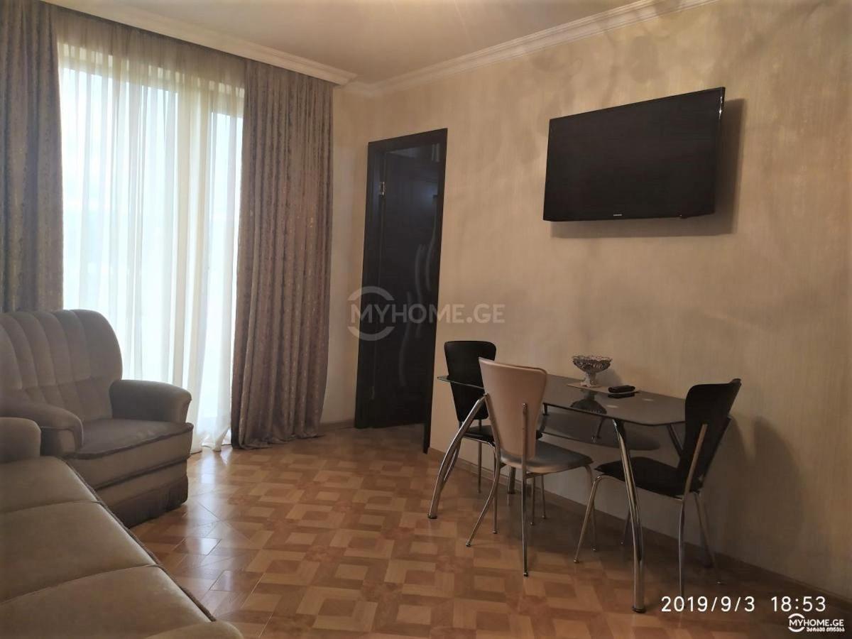 Izi'S Cozy Apartment Κουτάισι Εξωτερικό φωτογραφία